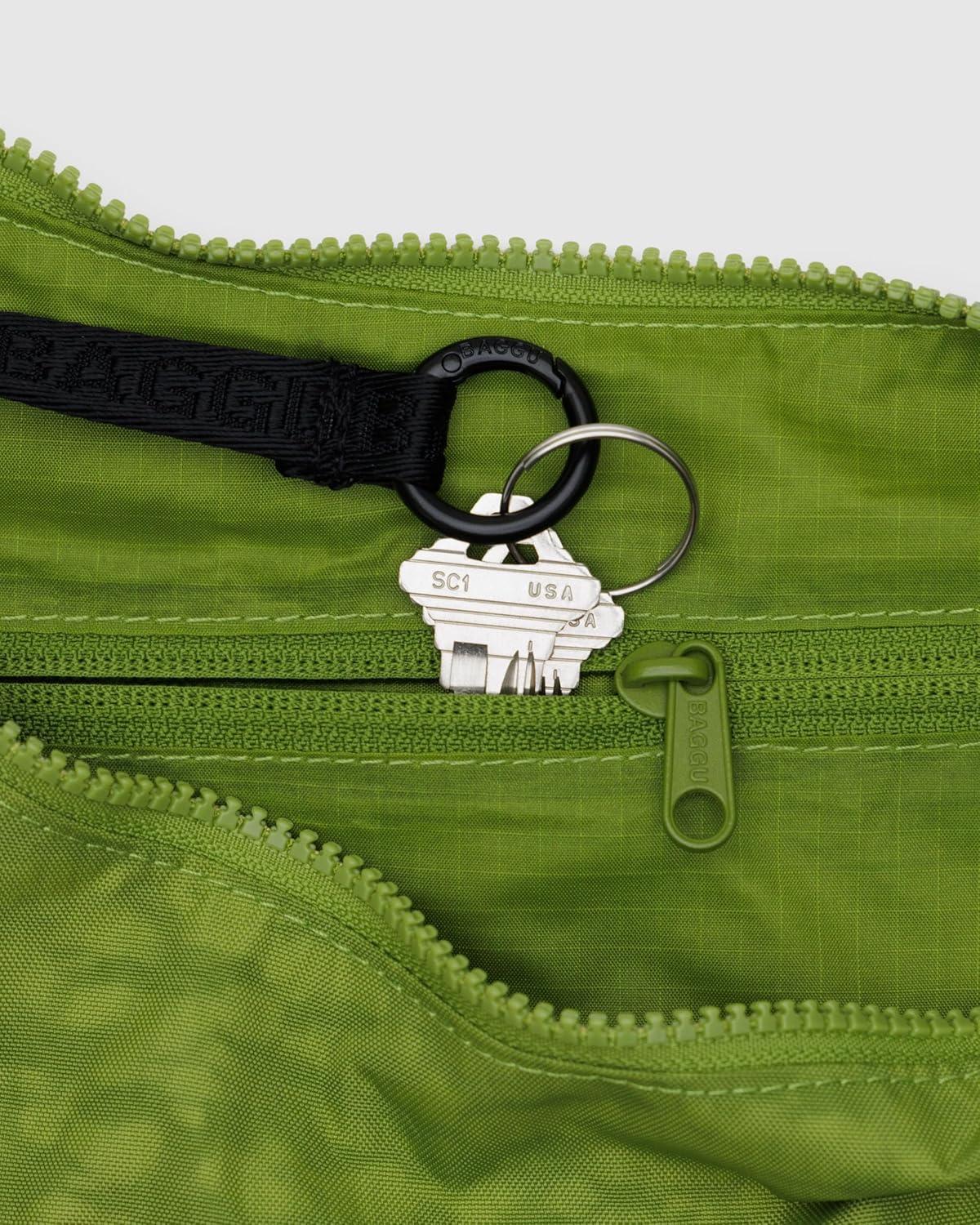 imageBAGGU Medium Nylon Crescent BagGreen Juice