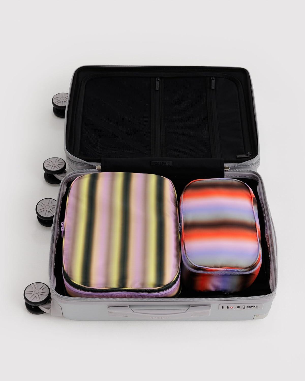 imageBAGGU Packing Cube Set Mickey amp MinnieGradient Stripes